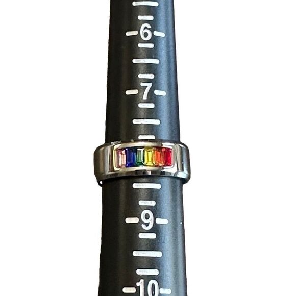 NWOT Size 8 Titanium band with rainbow flag stones - Picture 5 of 5
